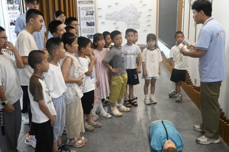 西瓜视频
：科普水知识和防溺水知识 守护童心成长