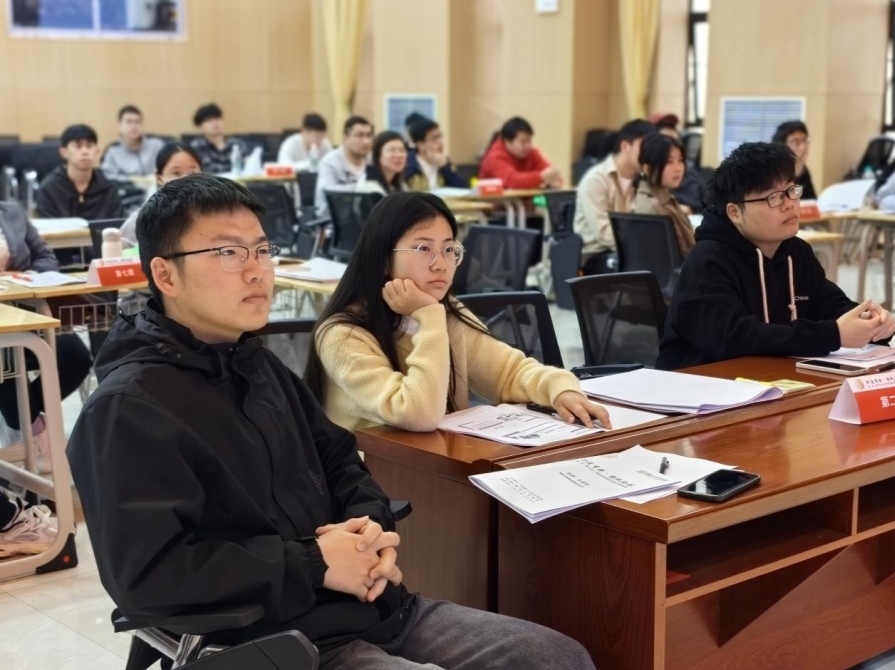 西瓜视频
举办“职涯有你 扬帆助航”实践活动