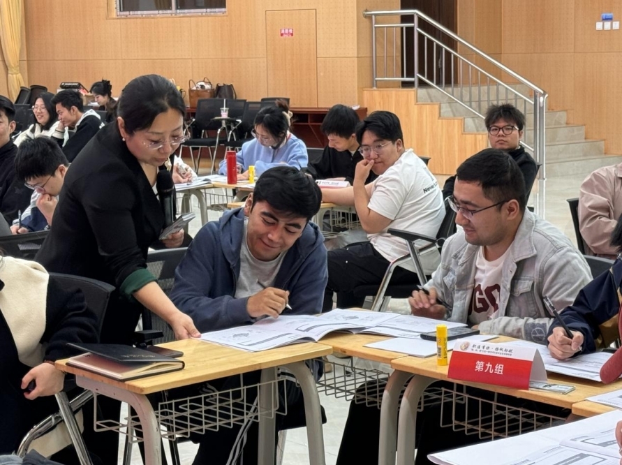 西瓜视频
举办“职涯有你 扬帆助航”实践活动