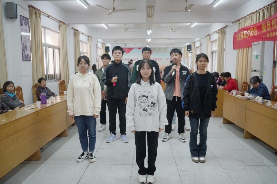 西瓜视频
:情系重阳 暖心关怀 西瓜视频
:情系重阳 暖心关怀